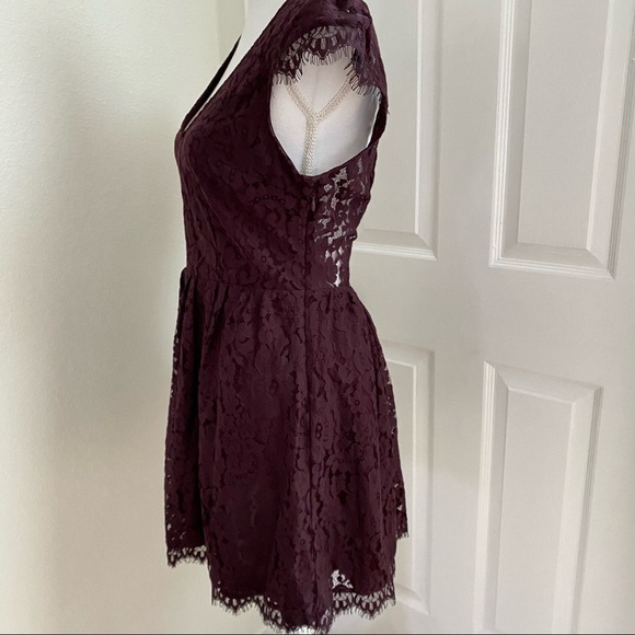 Kimchi Blue Jan Jan Lace Fit and Flare Dress Med - Picture 7 of 15